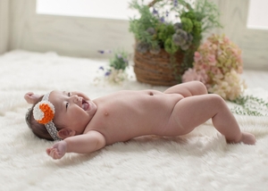 1111-01baby-photo-10.jpg loading=