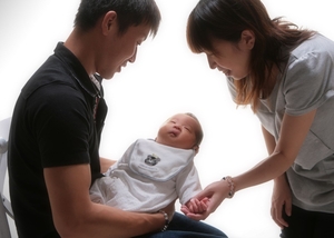 1111-01baby-photo-3528211208.jpg loading=