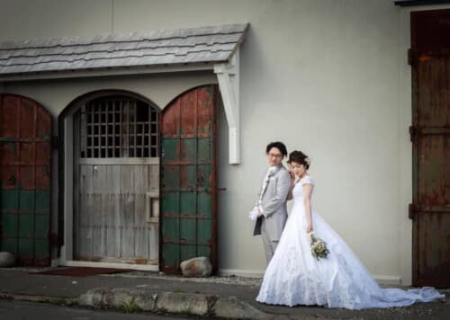 tbase-facade-wedding-photo